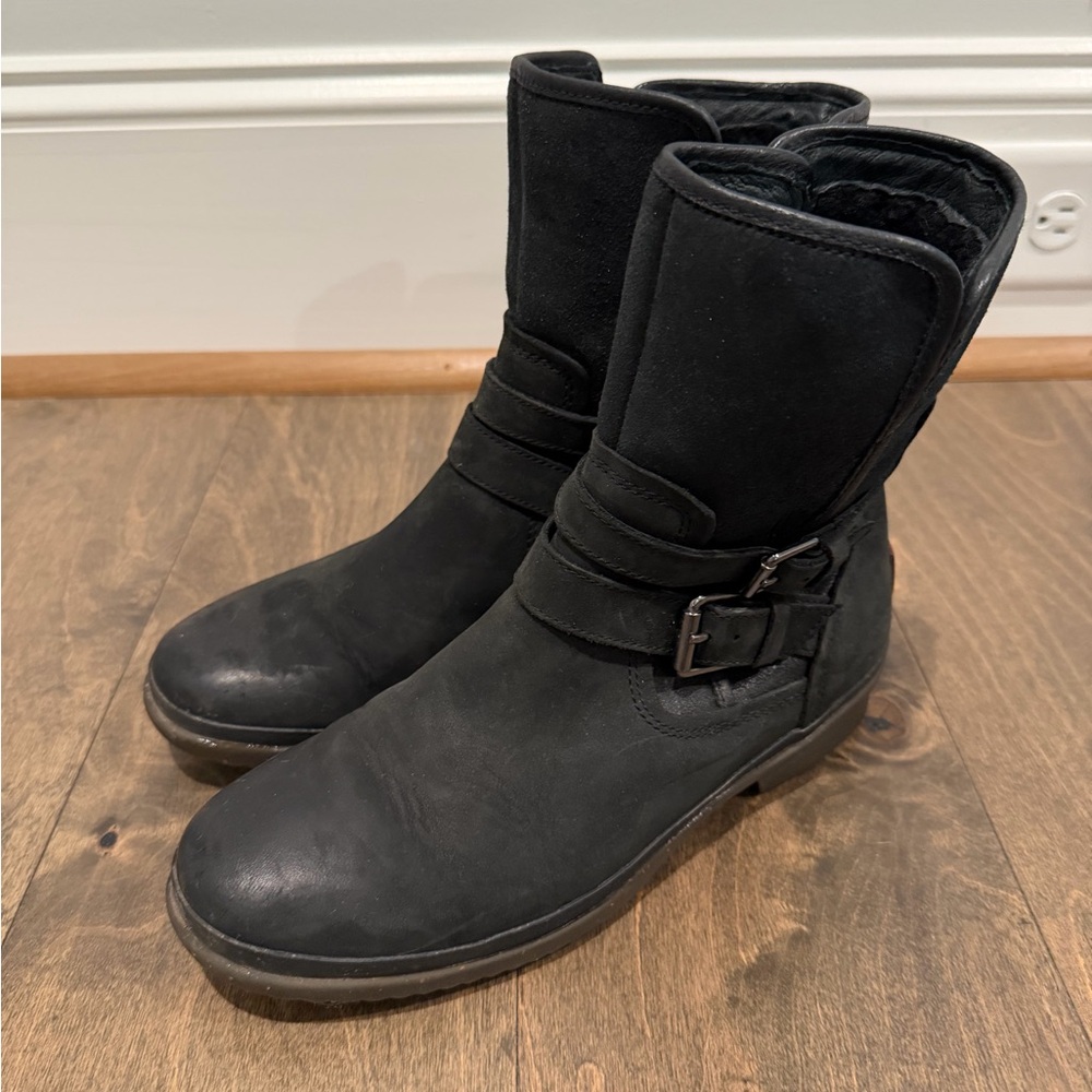 UGG Simmen Black Leather Boots